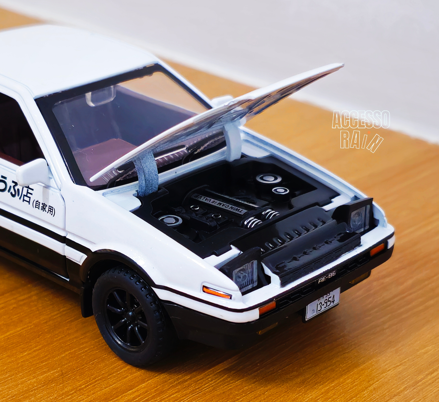 Toyota Trueno AE86 White Diecast 1:32