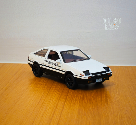 Toyota Trueno AE86 White Diecast 1:32